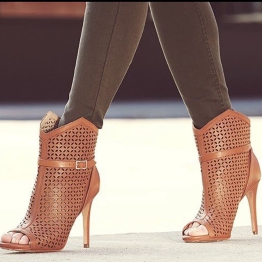 Pour La Victoire brown perforated open toe booties